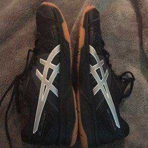 Asics volleyball shoes